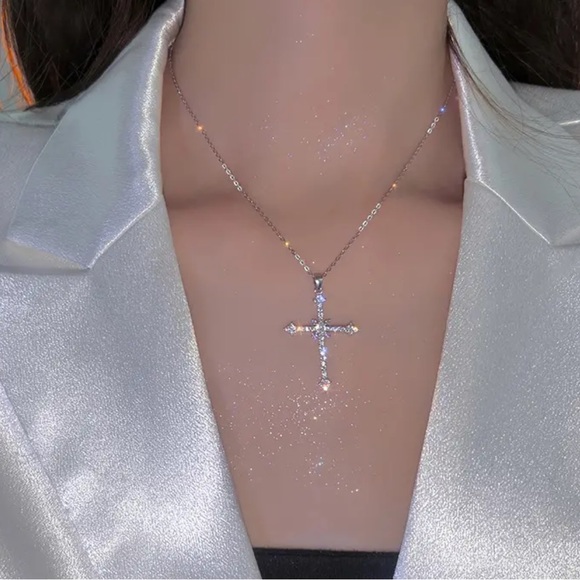 Elegant necklace Sparkly necklace Diamond Cross Pendant Silver 925 Necklace - Picture 3 of 5